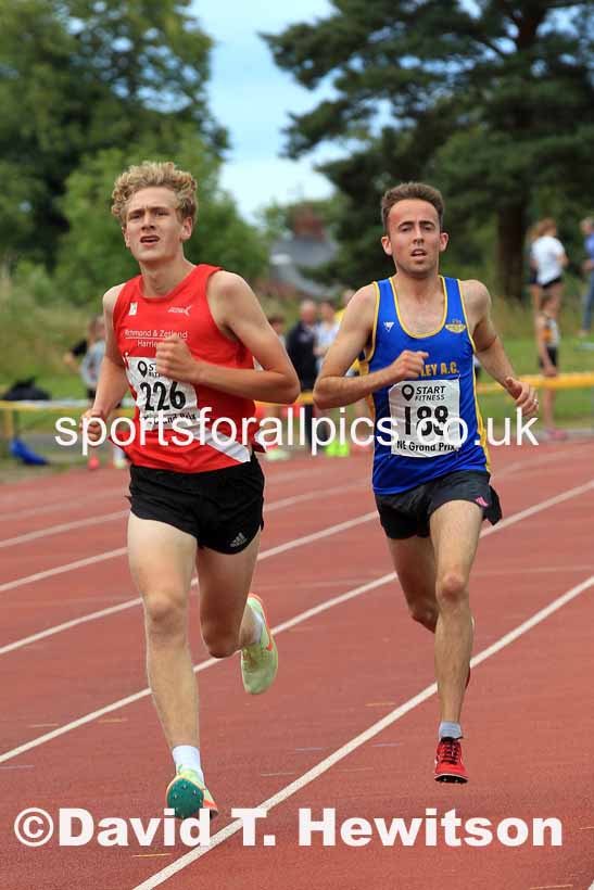 3000 metres, 2023 NEGP 4 Monkton, Wed., July 12th.  Photo: David T. Hewitson/Sports for All Pics